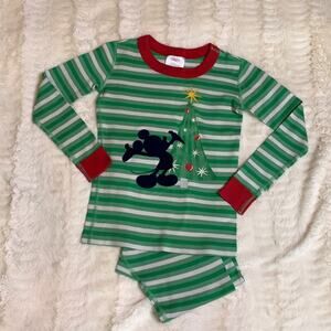 Hanna Andersson Disney Mickey Mouse Christmas pajamas size 110 or 5